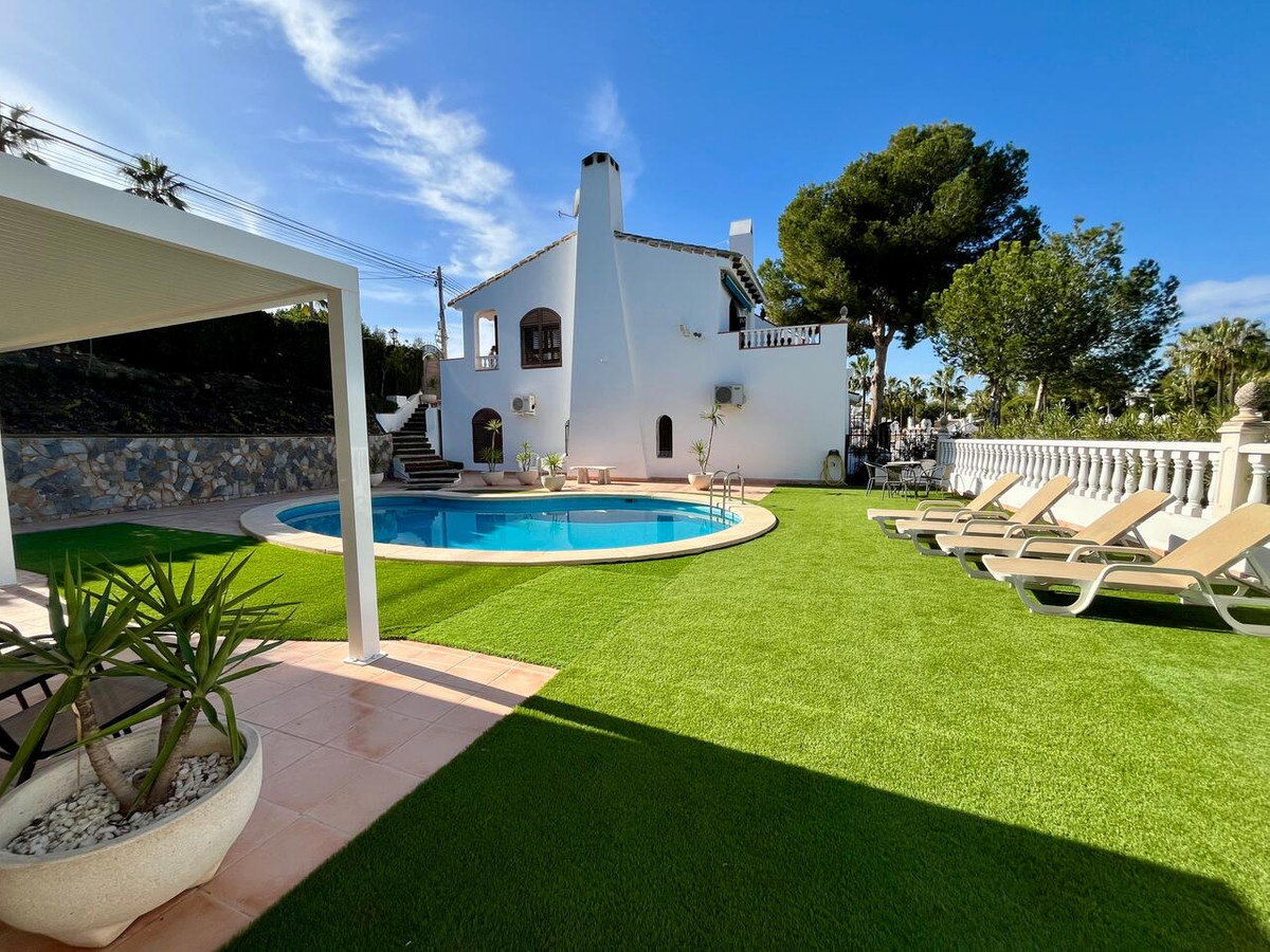 4 Bed Townhouse for sale in Villamartin Costa Blanca, Alicante, Spain