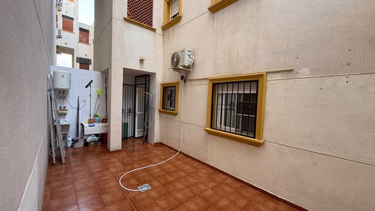 Se vende Apartamento Planta Baja de 2 dormitorios en Costa Blanca, Alicante, España