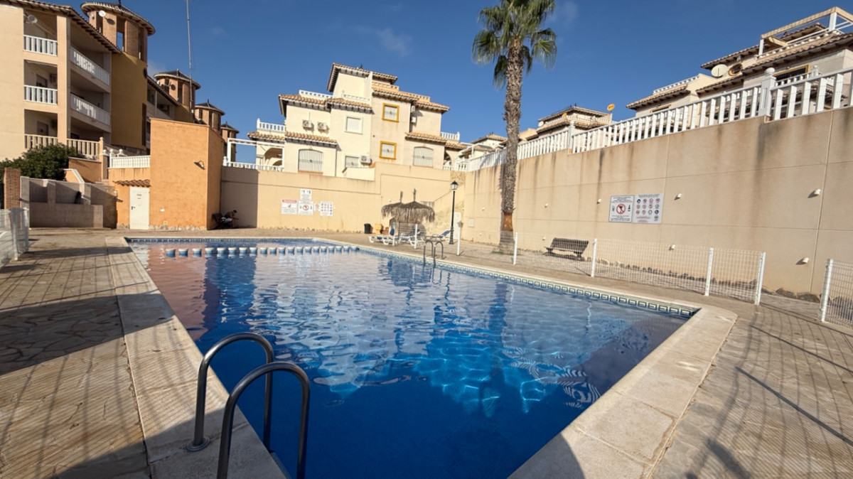 Se vende Apartamento Planta Baja de 2 dormitorios en Costa Blanca, Alicante, España