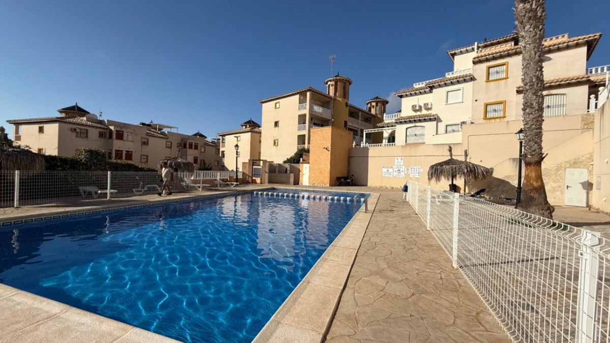 Se vende Apartamento Planta Baja de 2 dormitorios en Costa Blanca, Alicante, España