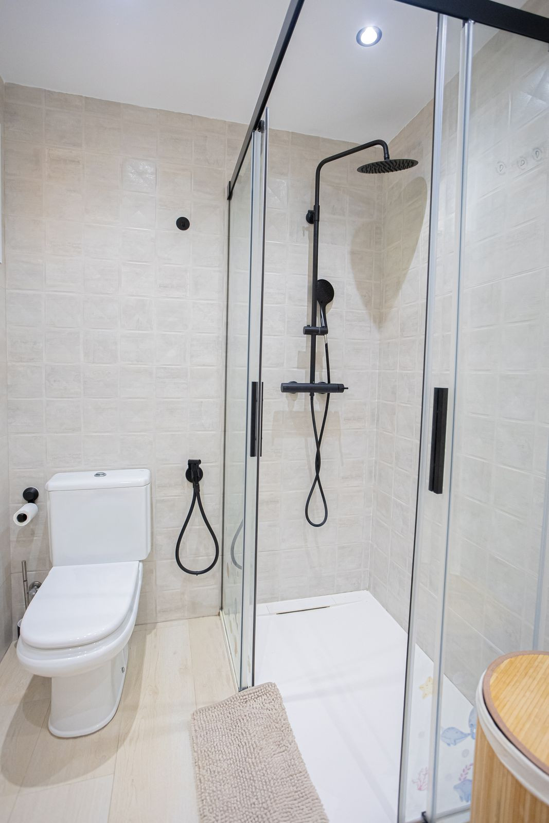 2 Bed Apartment for sale in The Golden Mile Costa Del Sol, Málaga, Spain