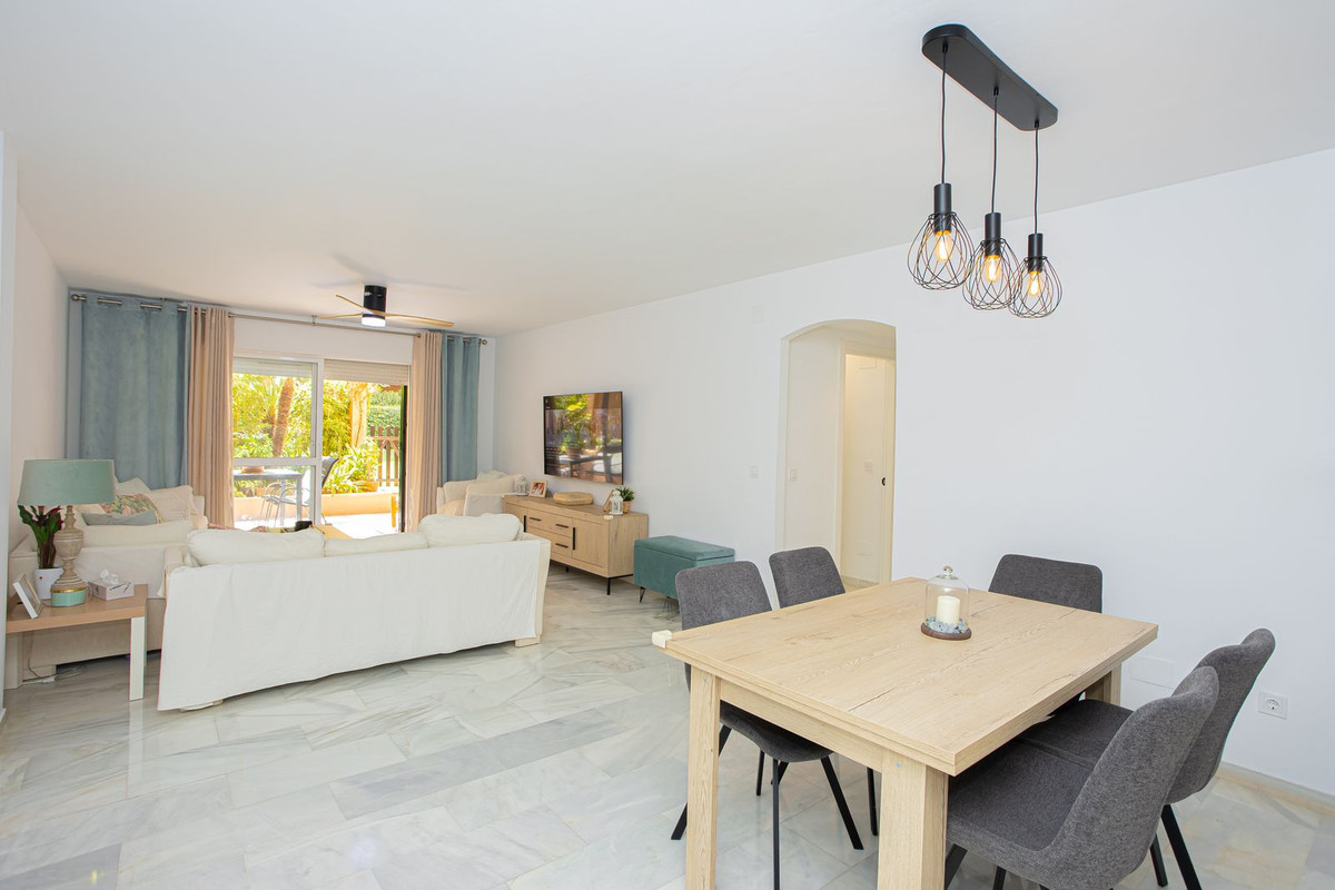 2 Bed Apartment for sale in The Golden Mile Costa Del Sol, Málaga, Spain