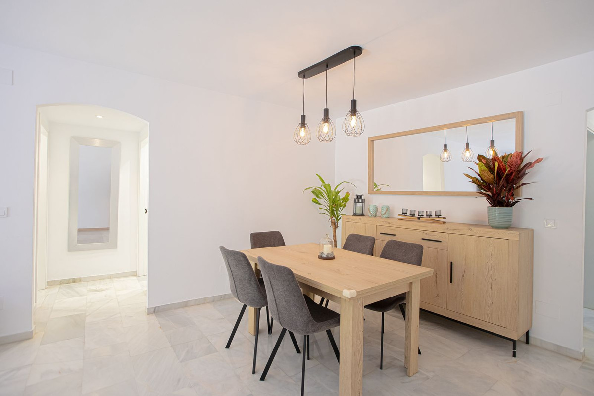 2 Bed Apartment for sale in The Golden Mile Costa Del Sol, Málaga, Spain