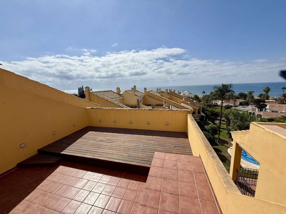 4 Bed Townhouse for sale in Elviria Costa Del Sol, Málaga, Spain