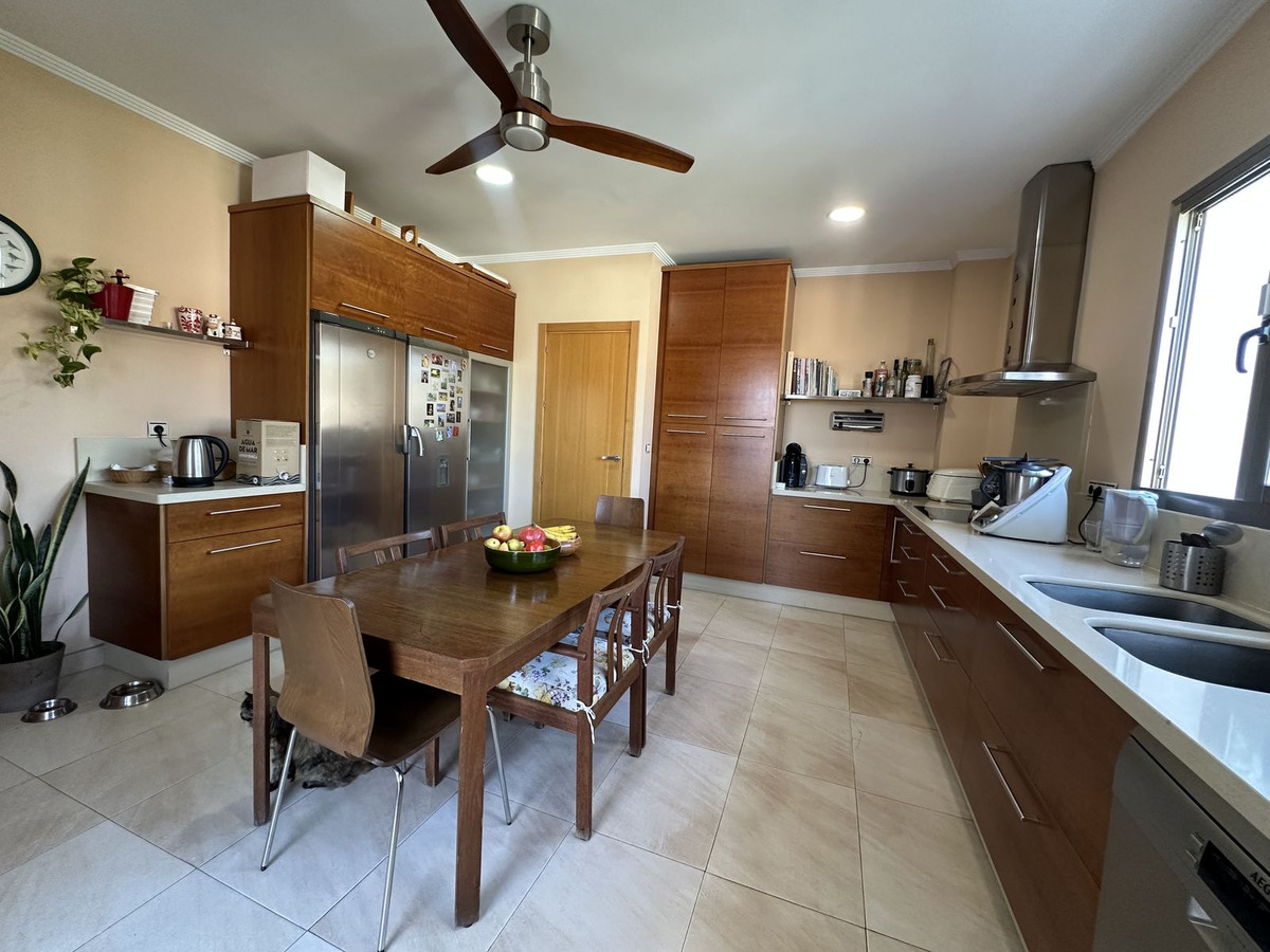 5 Bed Townhouse for sale in Cerrado De Calderón Málaga Ciudad, Málaga, Spain