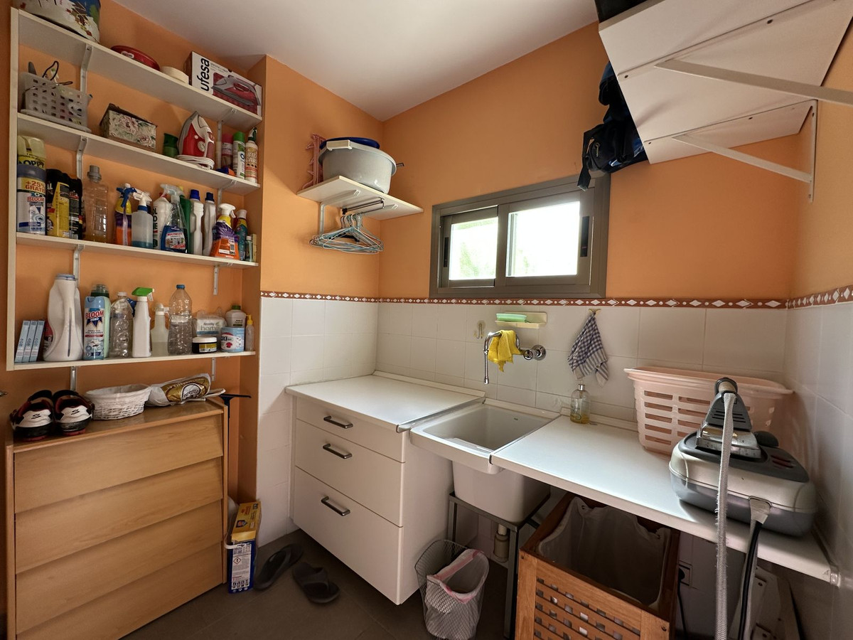 5 Bed Townhouse for sale in Cerrado De Calderón Málaga Ciudad, Málaga, Spain
