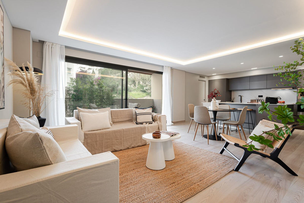 4 Bed Apartment for sale in Málaga Este Costa Del Sol, Málaga, Spain