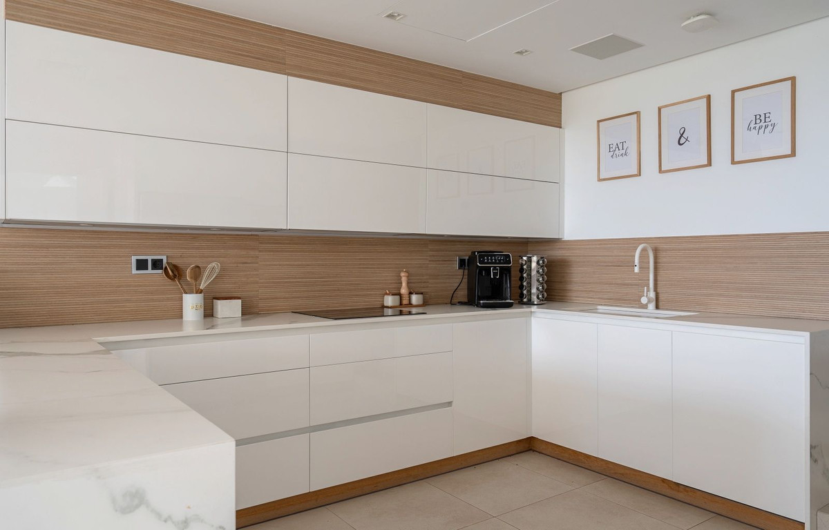 Se vende Villa - Chalet de 4 dormitorios en Costa Del Sol, Málaga, España