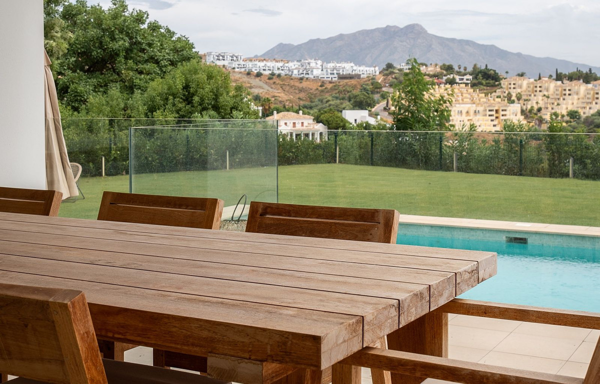 Se vende Villa - Chalet de 4 dormitorios en Costa Del Sol, Málaga, España