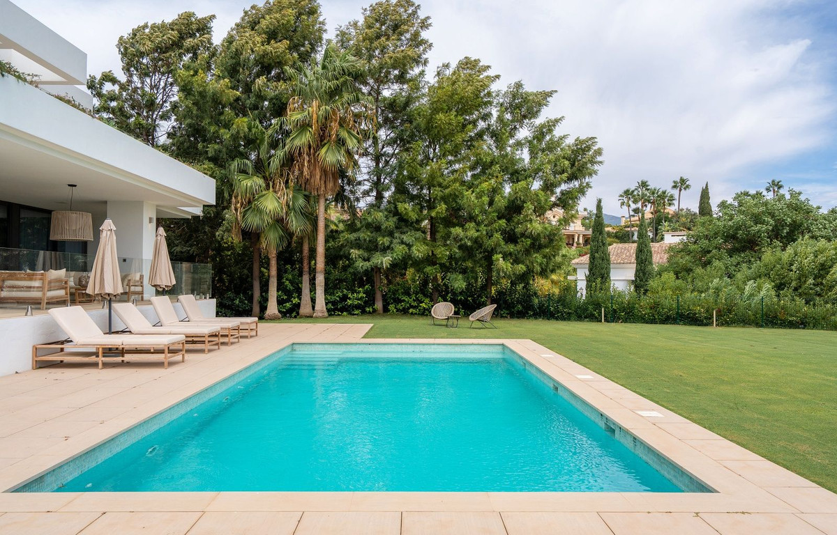 Se vende Villa - Chalet de 4 dormitorios en Costa Del Sol, Málaga, España