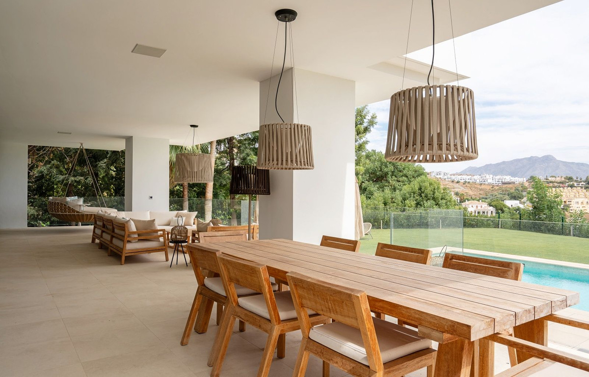 Se vende Villa - Chalet de 4 dormitorios en Costa Del Sol, Málaga, España