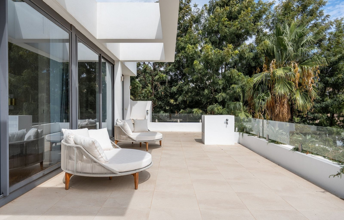 Se vende Villa - Chalet de 4 dormitorios en Costa Del Sol, Málaga, España