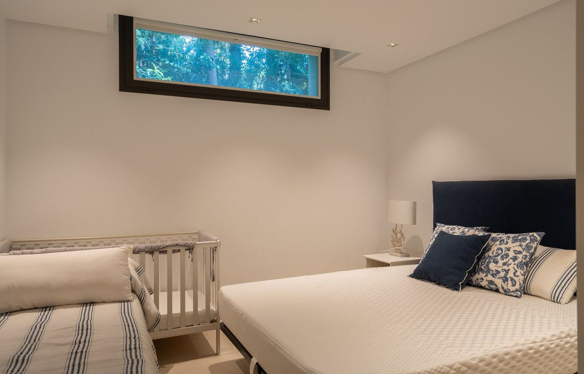Se vende Villa - Chalet de 4 dormitorios en Costa Del Sol, Málaga, España