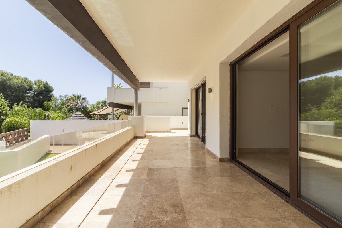 3 Bed Townhouse for sale in Marbella Costa Del Sol, Málaga, Spain