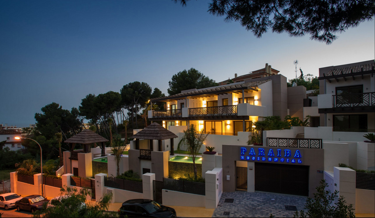 3 Bed Townhouse for sale in Marbella Costa Del Sol, Málaga, Spain