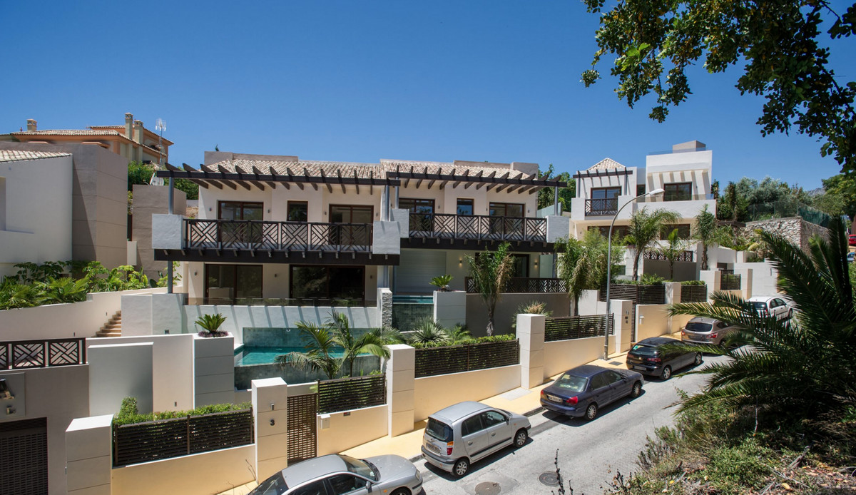 3 Bed Townhouse for sale in Marbella Costa Del Sol, Málaga, Spain