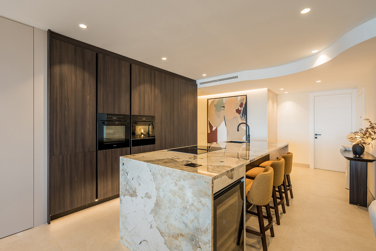 Se vende Apartamento Planta Media de 4 dormitorios en Costa Del Sol, Málaga, España