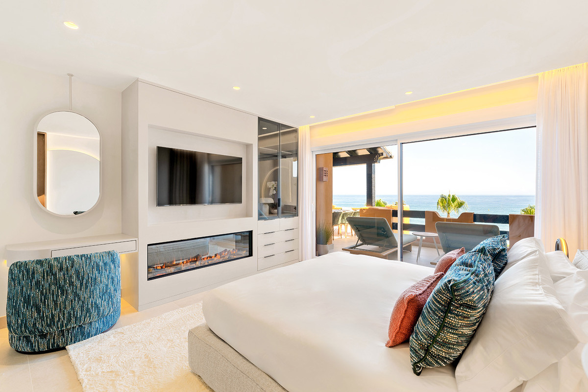 Se vende Apartamento Planta Media de 4 dormitorios en Costa Del Sol, Málaga, España