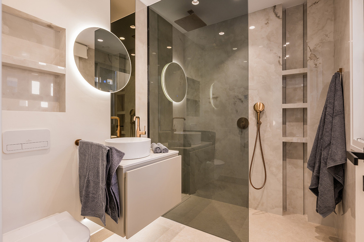 Se vende Apartamento Planta Media de 4 dormitorios en Costa Del Sol, Málaga, España