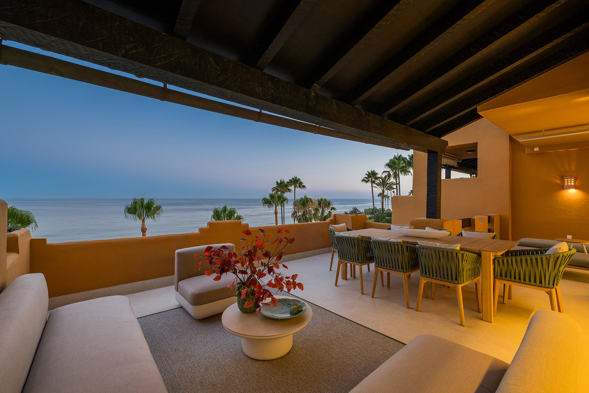 Se vende Apartamento Planta Media de 4 dormitorios en Costa Del Sol, Málaga, España