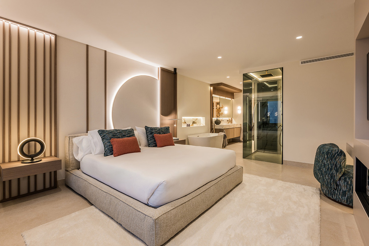 Se vende Apartamento Planta Media de 4 dormitorios en Costa Del Sol, Málaga, España
