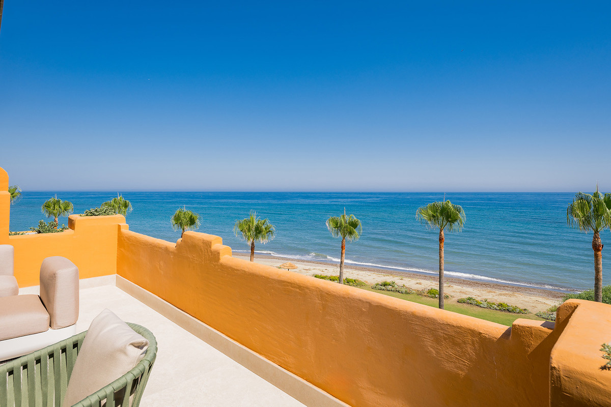 Se vende Apartamento Planta Media de 4 dormitorios en Costa Del Sol, Málaga, España