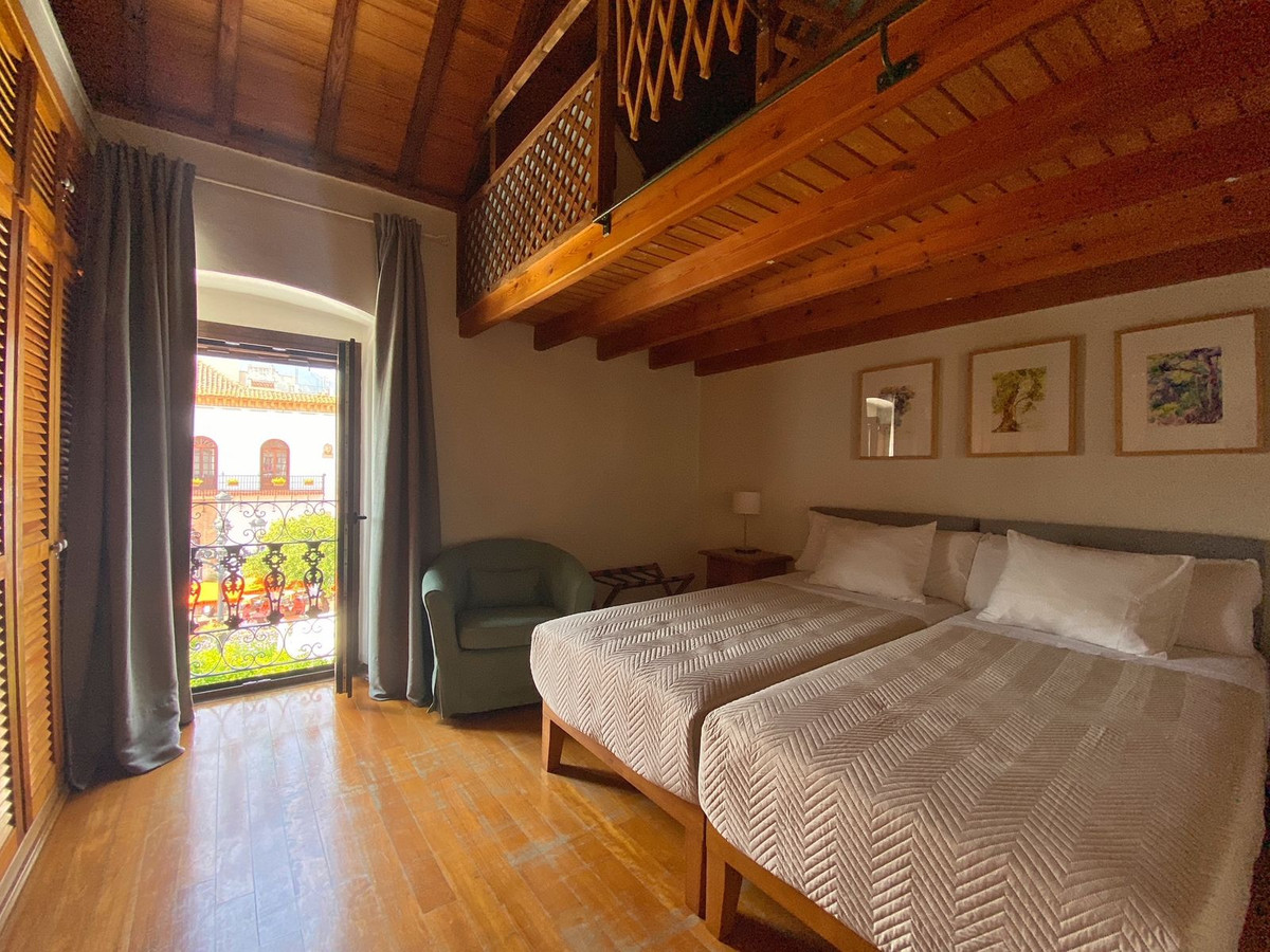Se vende Edificio residencial de 16 dormitorios en Costa Del Sol, Málaga, España