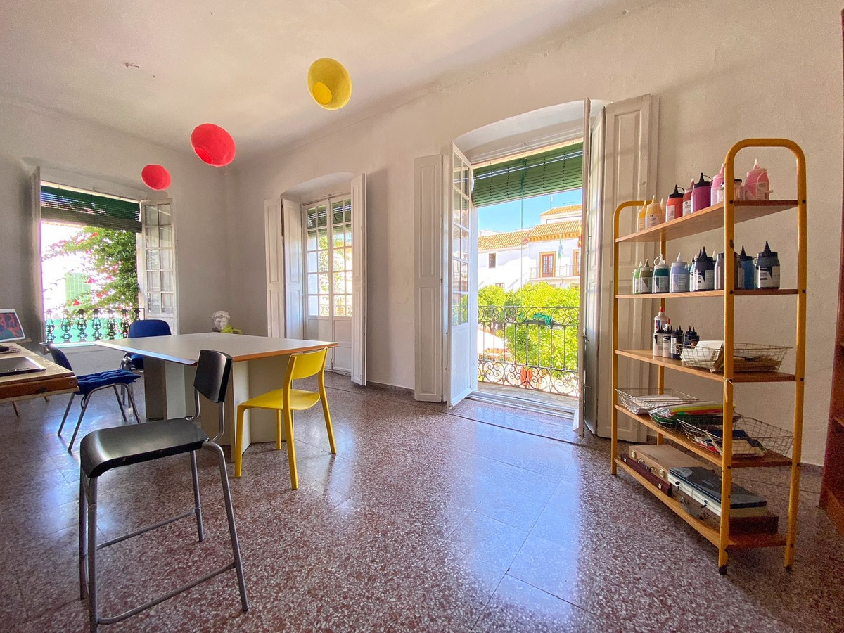 Se vende Edificio residencial de 16 dormitorios en Costa Del Sol, Málaga, España