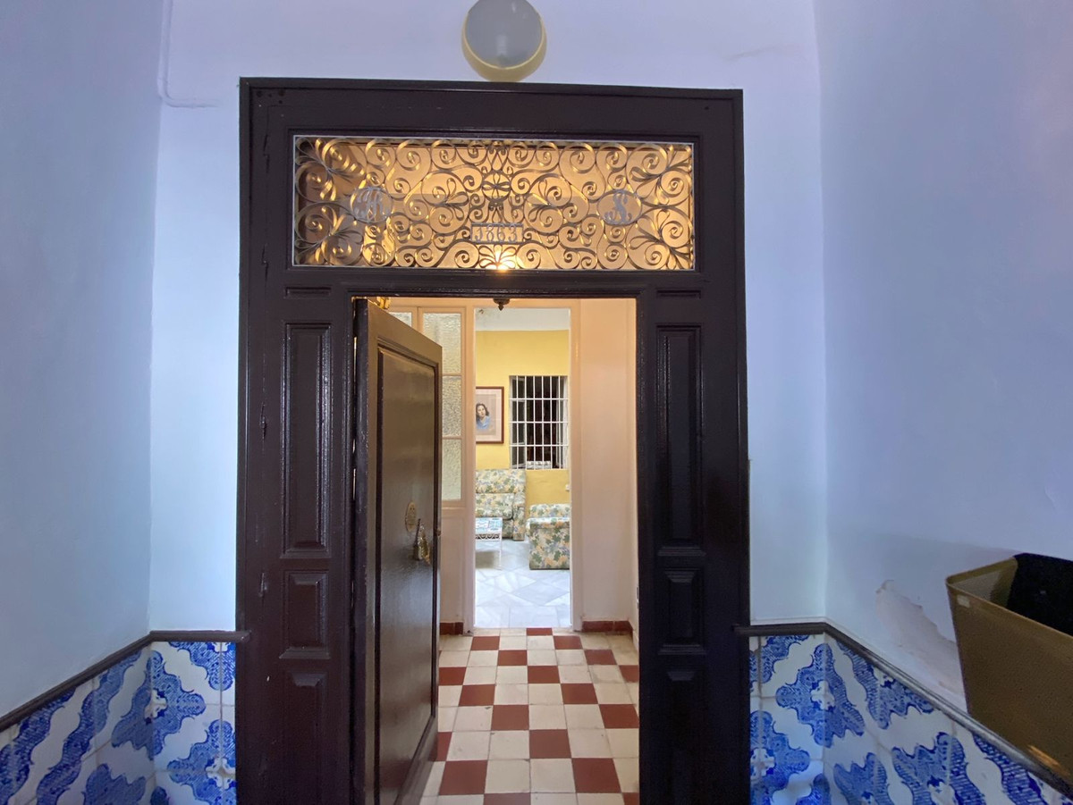 Se vende Edificio residencial de 16 dormitorios en Costa Del Sol, Málaga, España