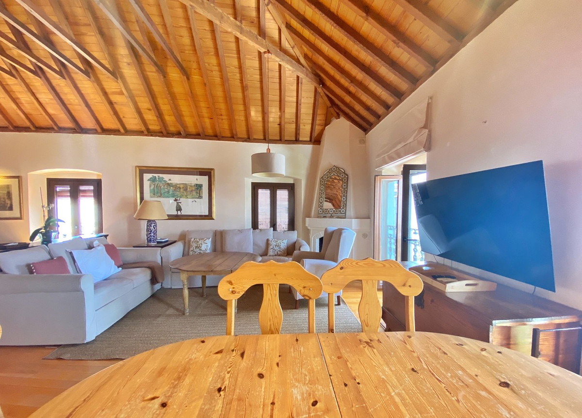 Se vende Edificio residencial de 16 dormitorios en Costa Del Sol, Málaga, España
