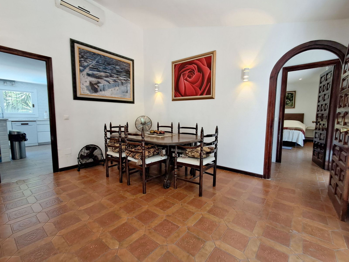 7 Bed Townhouse for sale in Calahonda Costa Del Sol, Málaga, Spain