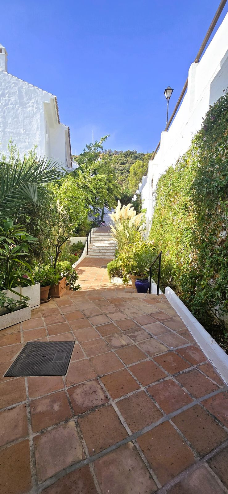 2 Bed Townhouse for sale in Marbella Costa Del Sol, Málaga, Spain
