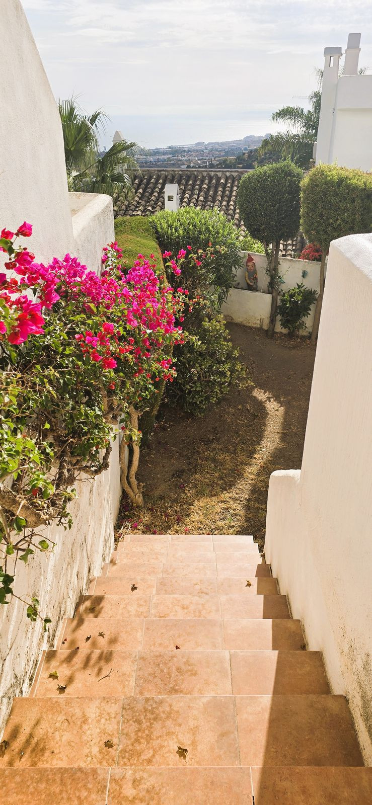 2 Bed Townhouse for sale in Marbella Costa Del Sol, Málaga, Spain