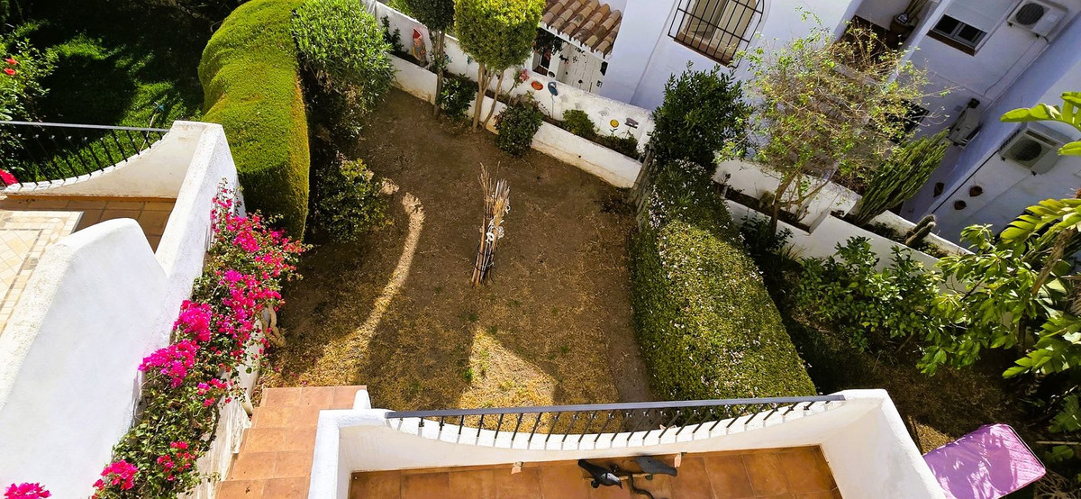2 Bed Townhouse for sale in Marbella Costa Del Sol, Málaga, Spain