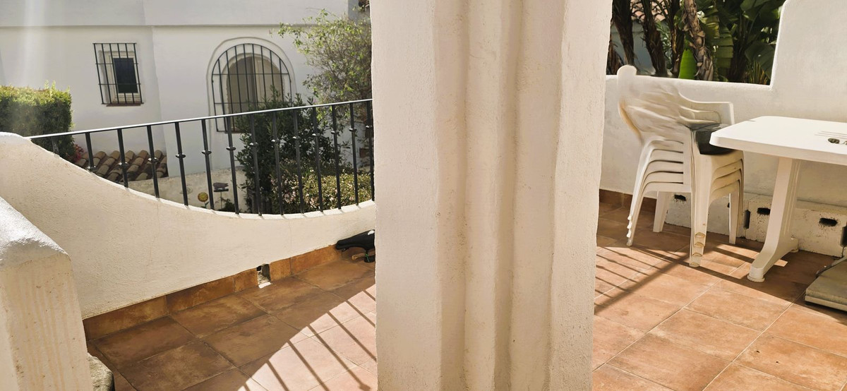 2 Bed Townhouse for sale in Marbella Costa Del Sol, Málaga, Spain