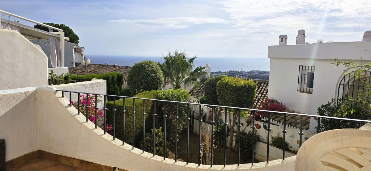 2 Bed Townhouse for sale in Marbella Costa Del Sol, Málaga, Spain