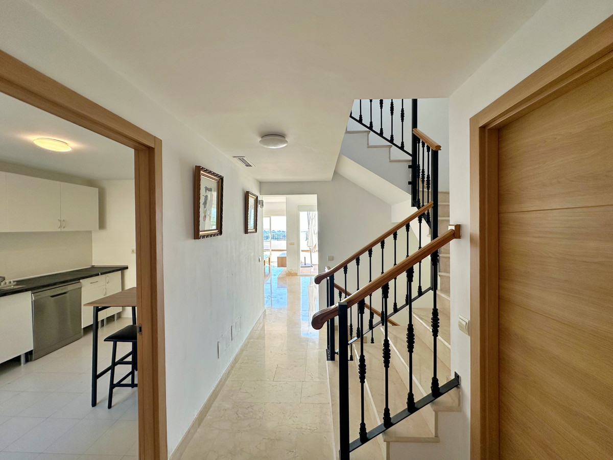 3 Bed Townhouse for sale in Benahavís Costa Del Sol, Málaga, Spain