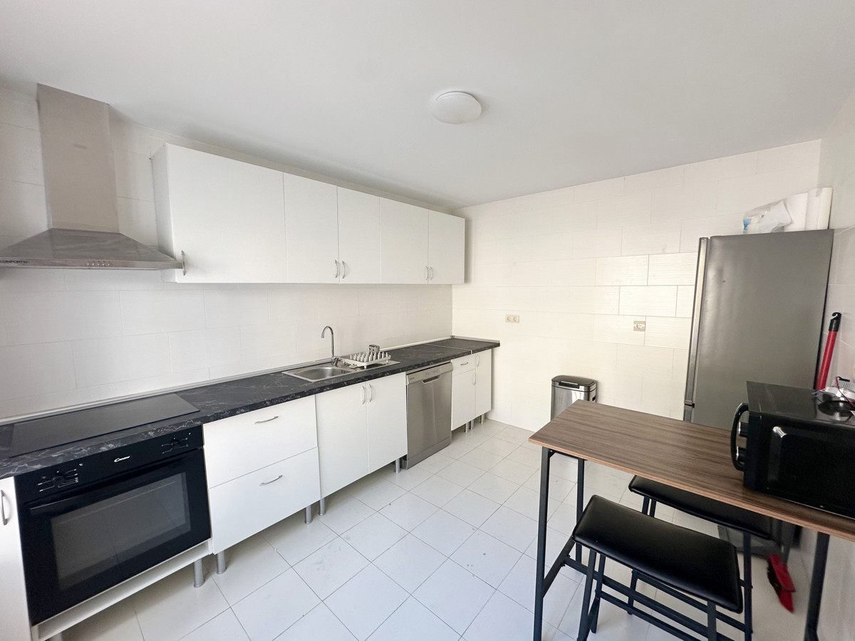 3 Bed Townhouse for sale in Benahavís Costa Del Sol, Málaga, Spain