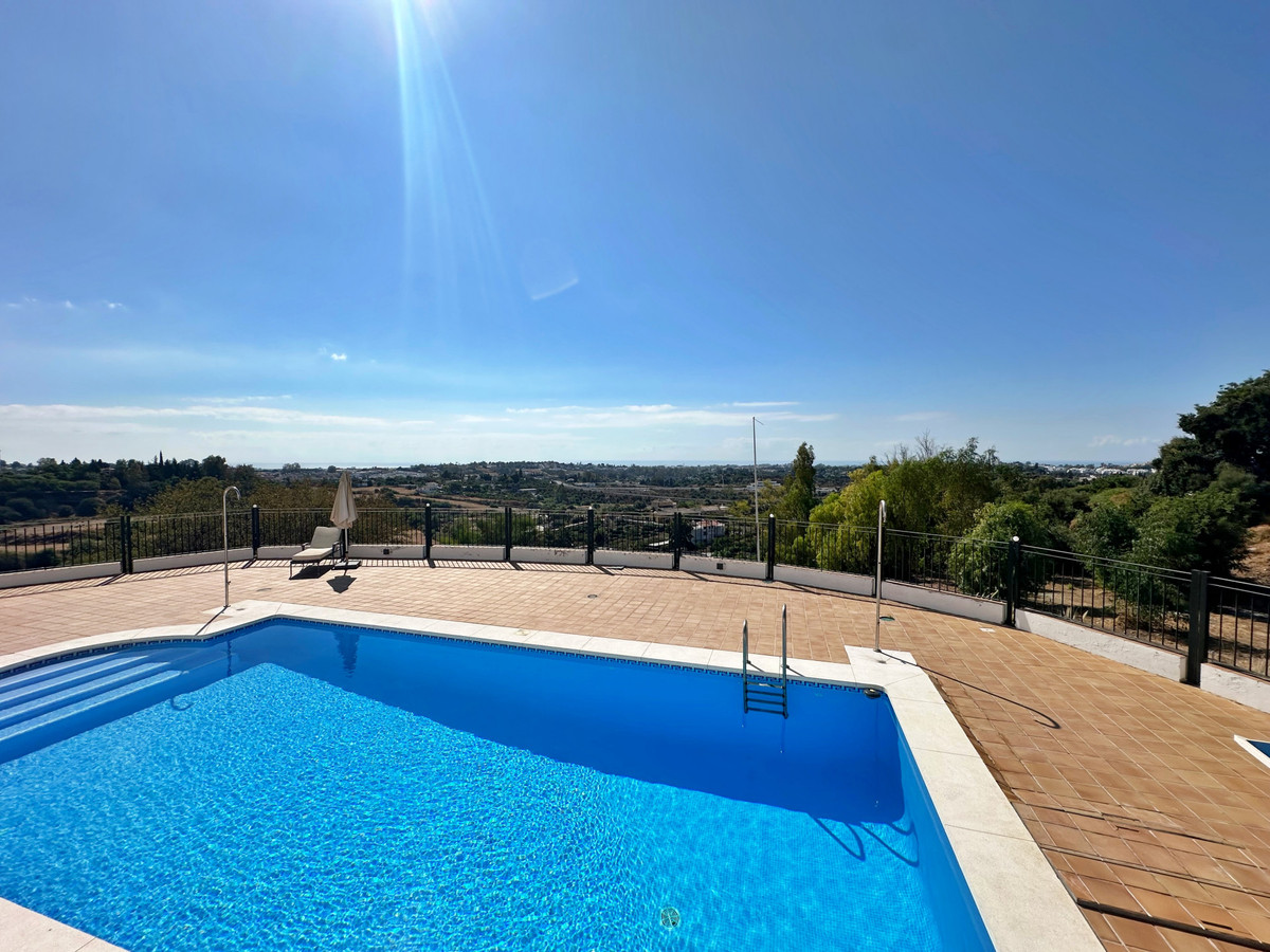 3 Bed Townhouse for sale in Benahavís Costa Del Sol, Málaga, Spain