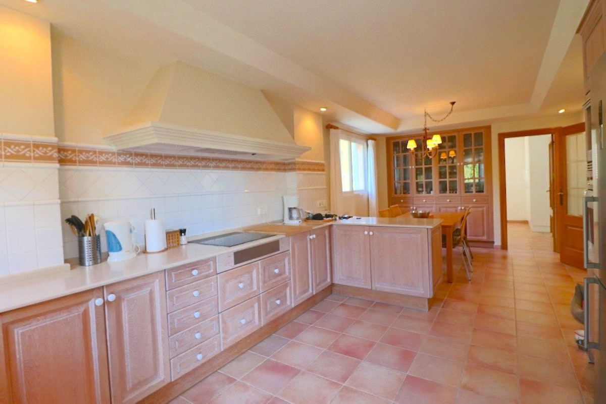 4 Bed Townhouse for sale in Benidorm Costa Blanca, Alicante, Spain