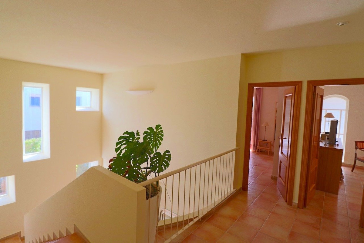 4 Bed Townhouse for sale in Benidorm Costa Blanca, Alicante, Spain