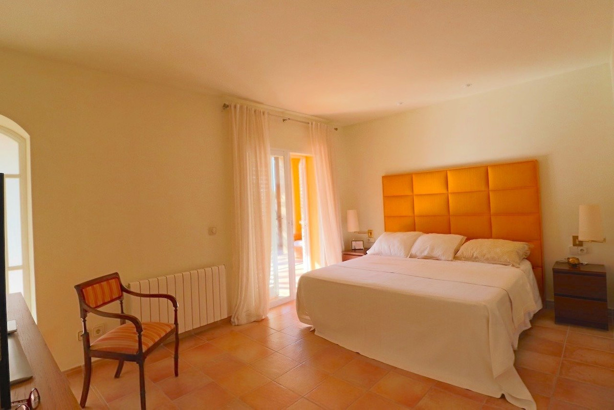 4 Bed Townhouse for sale in Benidorm Costa Blanca, Alicante, Spain