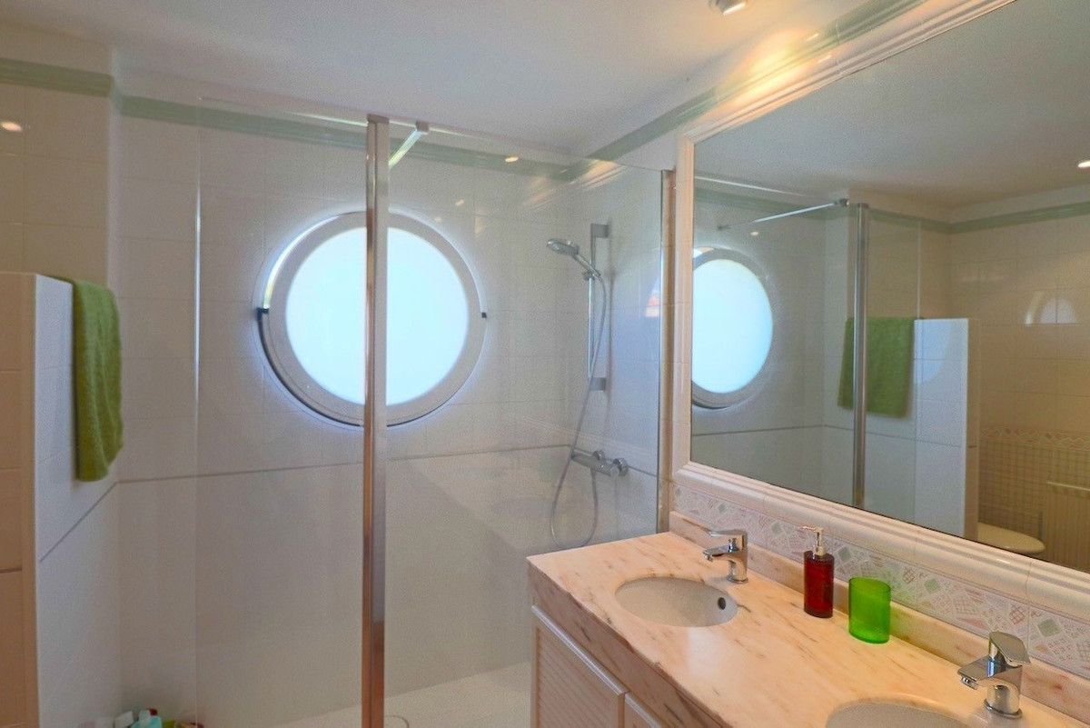4 Bed Townhouse for sale in Benidorm Costa Blanca, Alicante, Spain