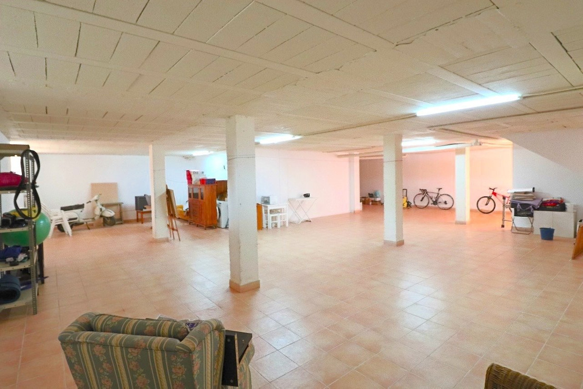 4 Bed Townhouse for sale in Benidorm Costa Blanca, Alicante, Spain