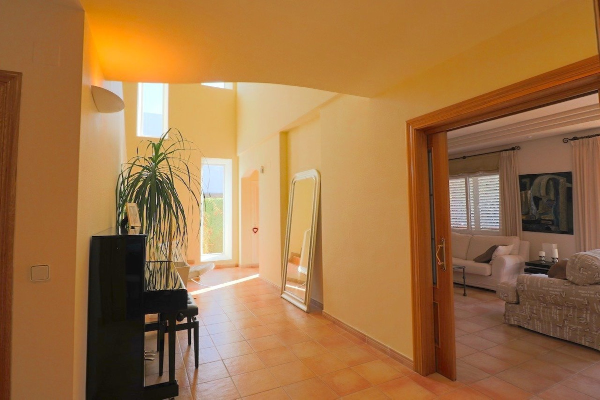 4 Bed Townhouse for sale in Benidorm Costa Blanca, Alicante, Spain