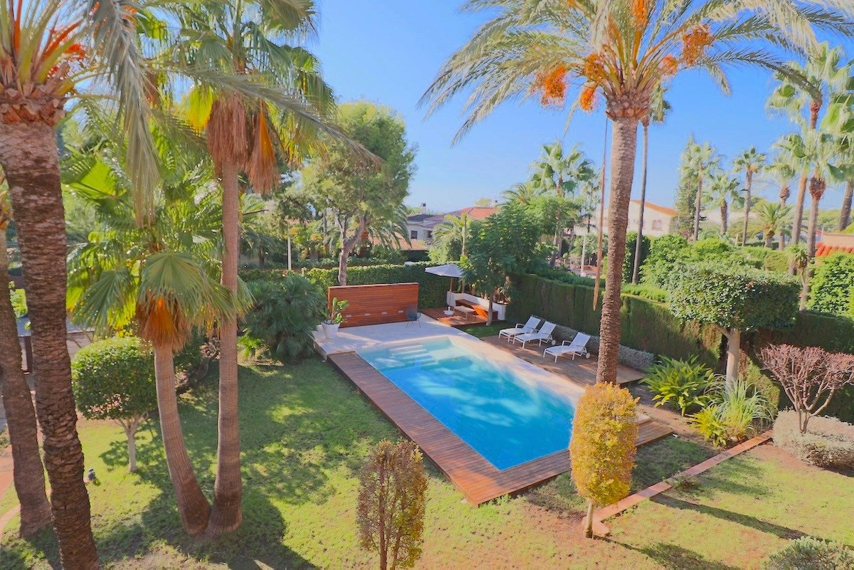4 Bed Townhouse for sale in Benidorm Costa Blanca, Alicante, Spain