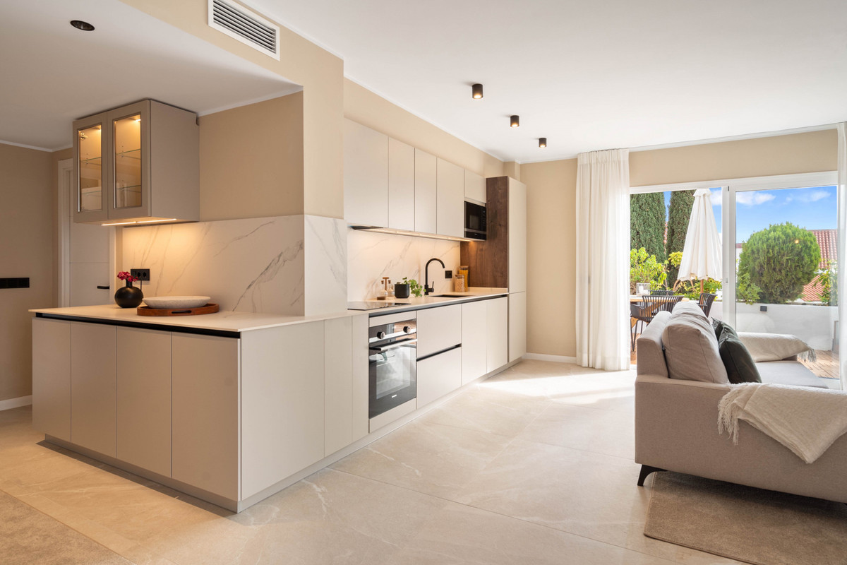 Se vende Apartamento Planta Media de 4 dormitorios en Costa Del Sol, Málaga, España