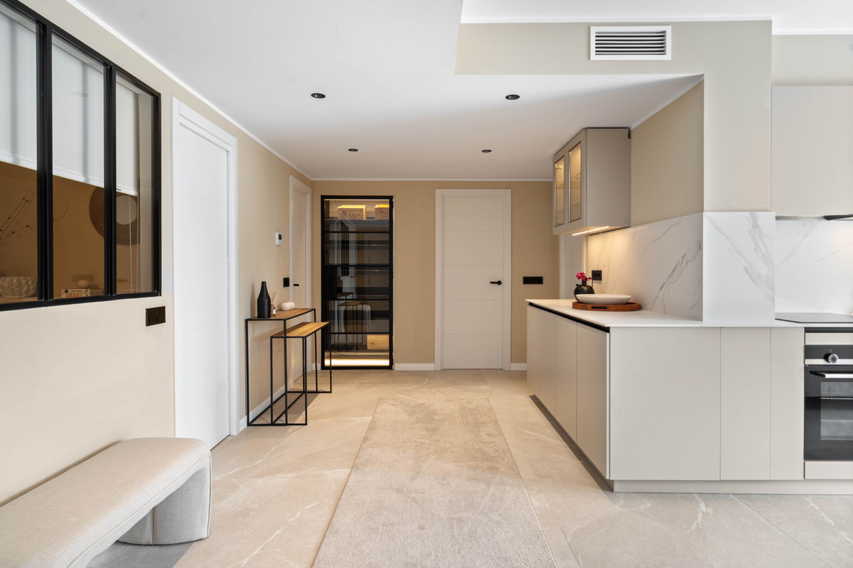 Se vende Apartamento Planta Media de 4 dormitorios en Costa Del Sol, Málaga, España