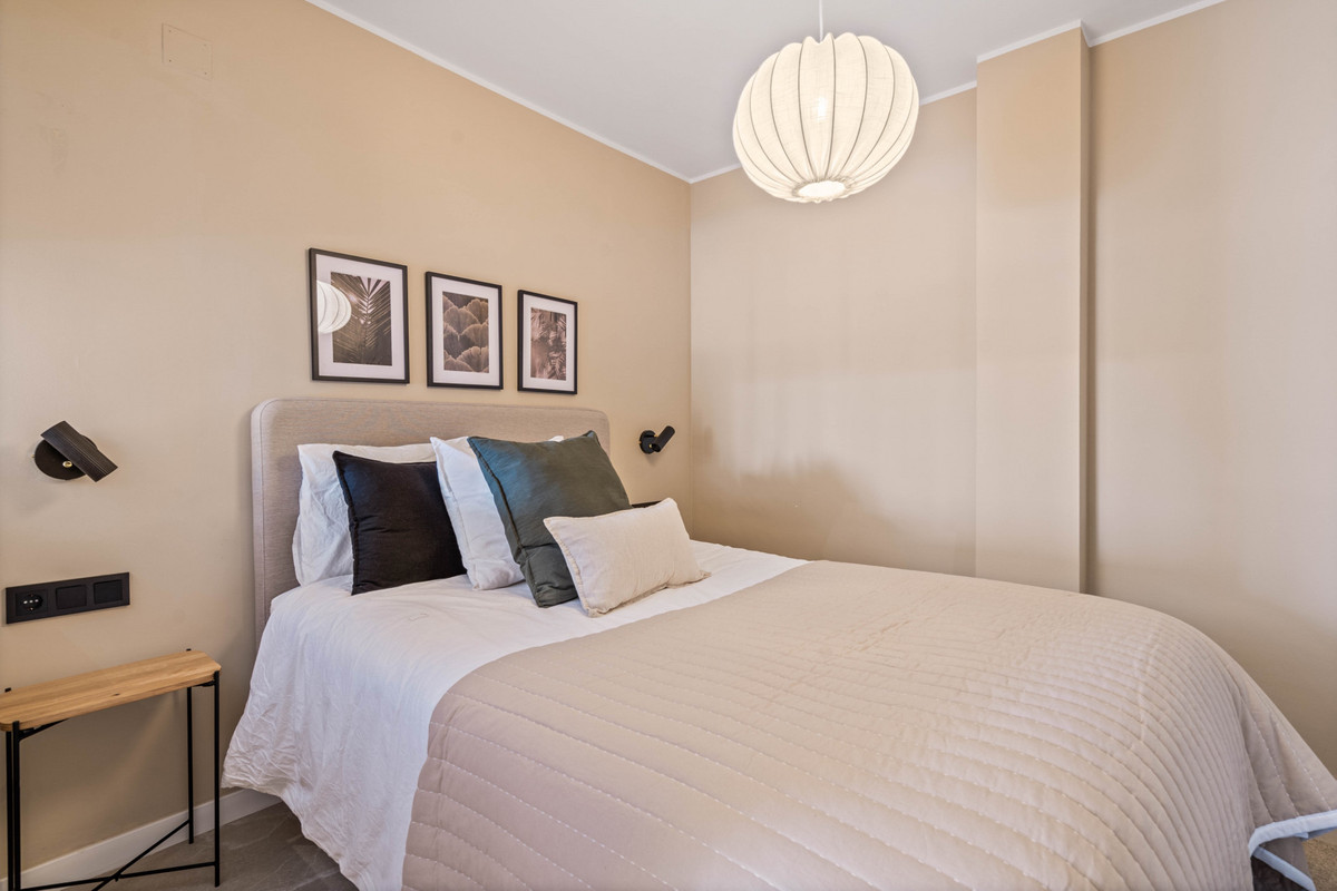 Se vende Apartamento Planta Media de 4 dormitorios en Costa Del Sol, Málaga, España