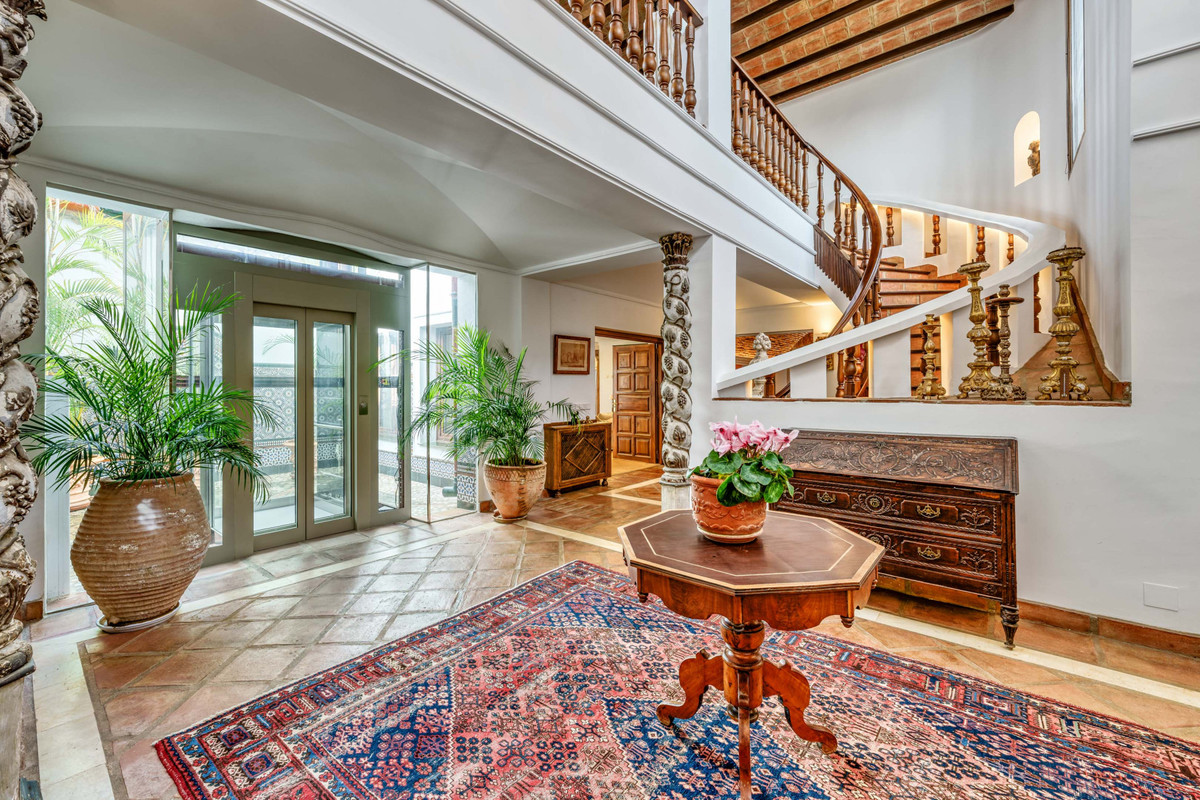 Se vende Villa - Chalet de 7 dormitorios en Costa Del Sol, Málaga, España
